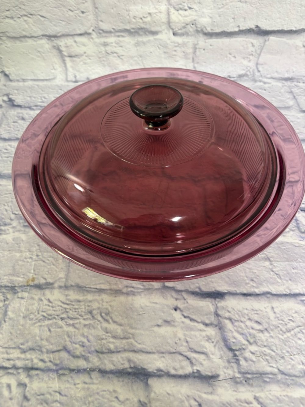 CRANBERRY Vision Ware V-33-B Casserole Dish Bowl Lid Ribbed 2.5 qt Corning USA
